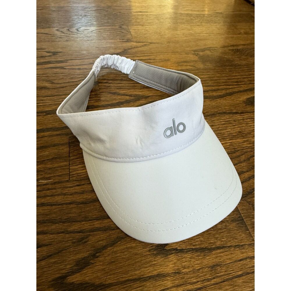 Alo Captivate Visor White